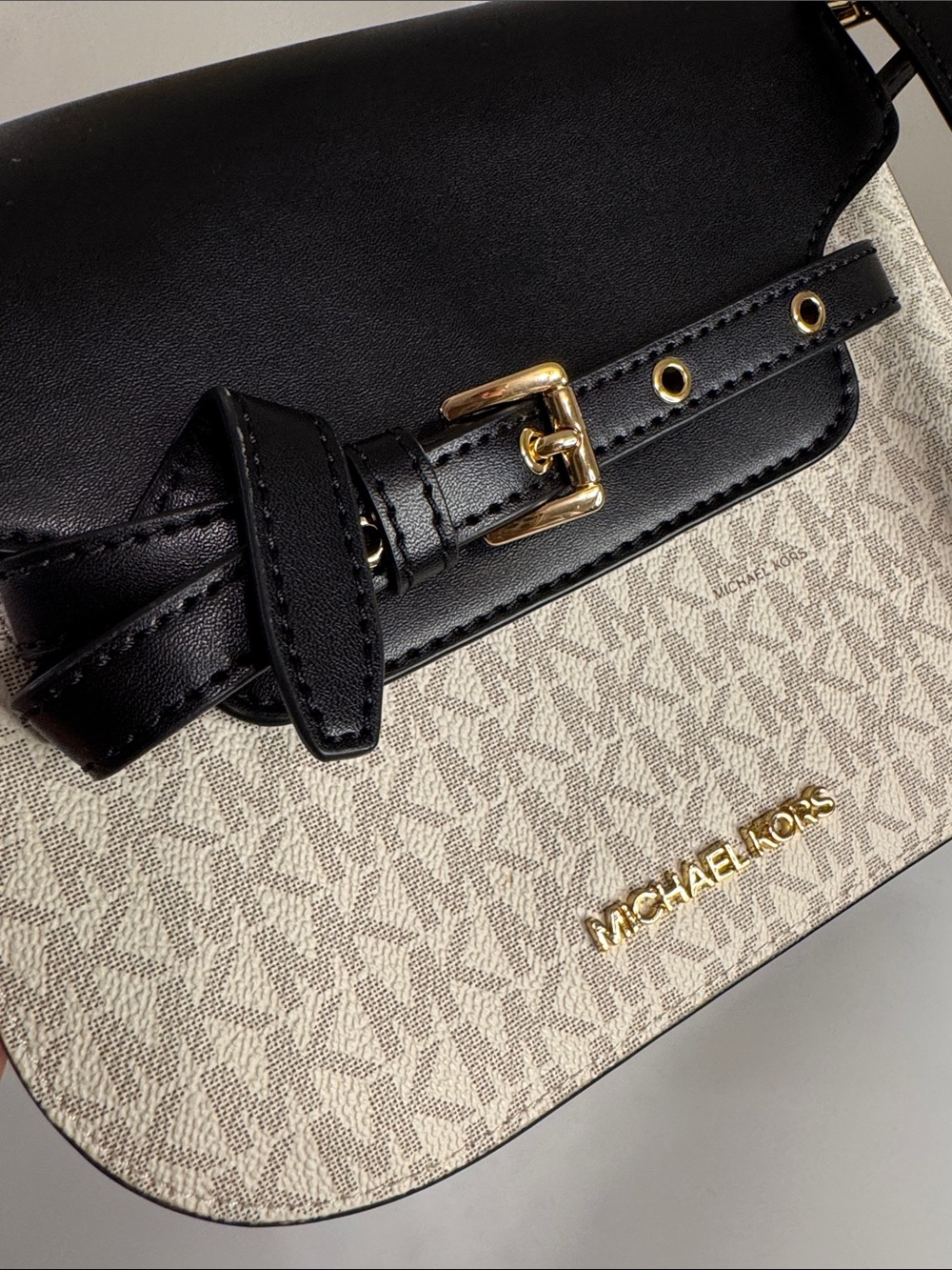 Michael Kors Emilia Small Logo Crossbody Bag - Picture 5 of 8